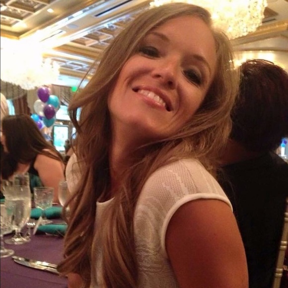 Meet your Posher, Kimberly - Picture 1 of 1